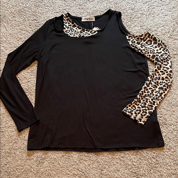 NWT! Haptics Elegant Black and Leopard Print Long Sleeve Top - Picture 4 of 5